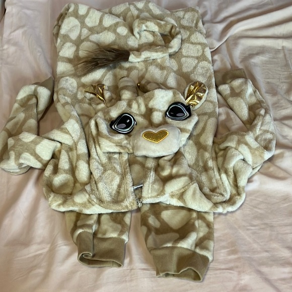 Giraffe Onesie Pajamas, Women Size: Medium​ - Picture 2 of 6